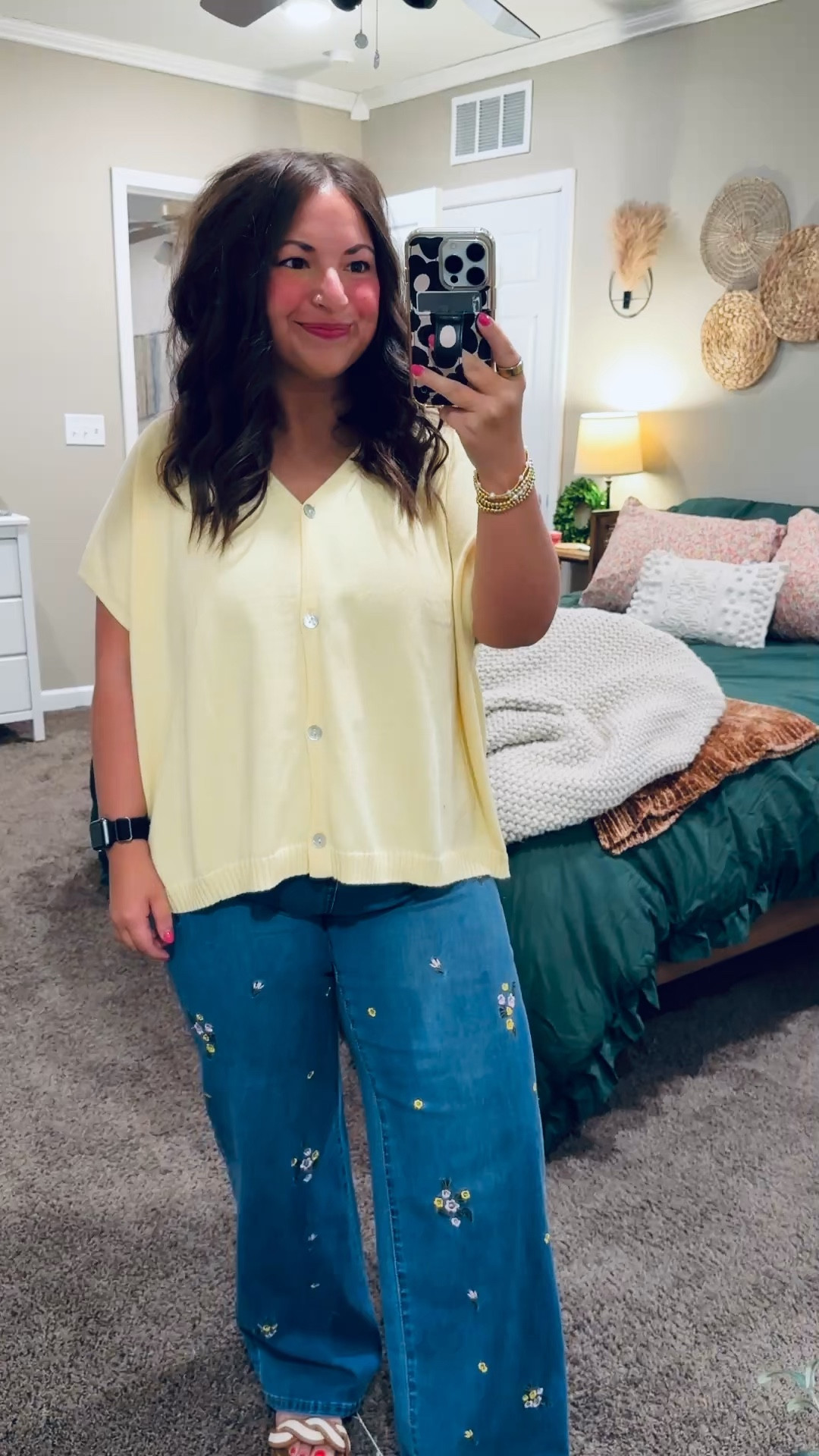 This outfit is basically spring in clothing form 🌷 Light, bright, and such a fun find from Amazon!

sandals: fit true to size // wearing a 5
jeans: fit true to size // wearing a 14
sweater tee: fits true to size // wearing a large 

 

#LTKootd #LTKMidsize #LTKWorkwear