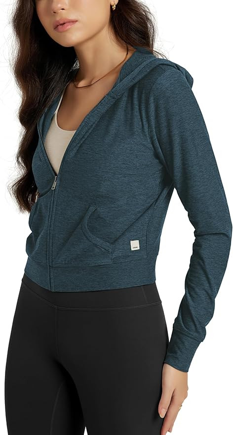 ODODOS Women's Full-Zip Cropped Hoodie – Stratum Tech Ultra Soft UPF 50+ Hooded Jacket with Poc... | Amazon (US)