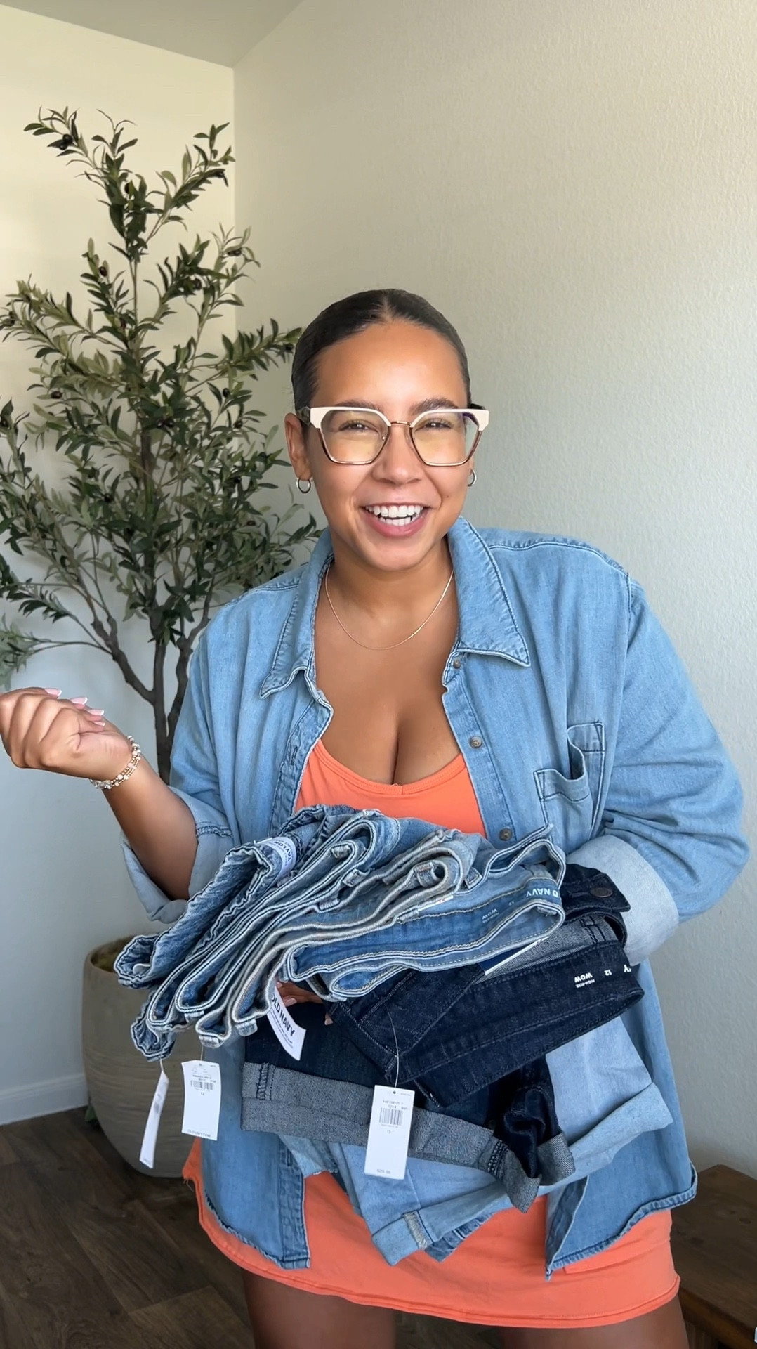 Old Navy Jean Shorts, Mom shorts, midsize shorts 

#LTKVideo #LTKMidsize #LTKSummerSales