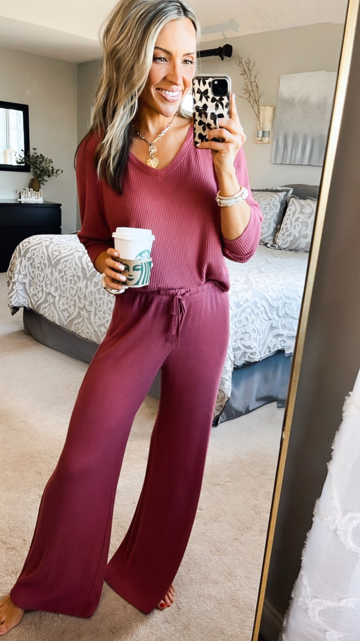 This ribbed maroon set is an absolute must, I’m telling you!! You’ll want to live in this one! 
Sizing:
Maroon set - xs


#LTKStyleTip #LTKFindsUnder50 #LTKPetite