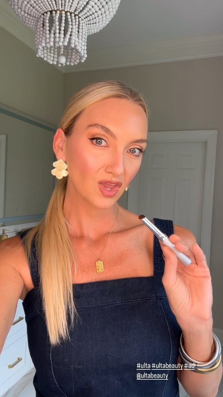 Ulta Beauty’s 21 Days of Beauty Event 💄 has begun now through September 19th and my fave viral Clinique Black Honey almost lipstick 💋 is 50% off today! This is a universally flattering shade and a great gift!! Grab it now! 

#ad #ulta #ultabeauty @ultabeauty 

