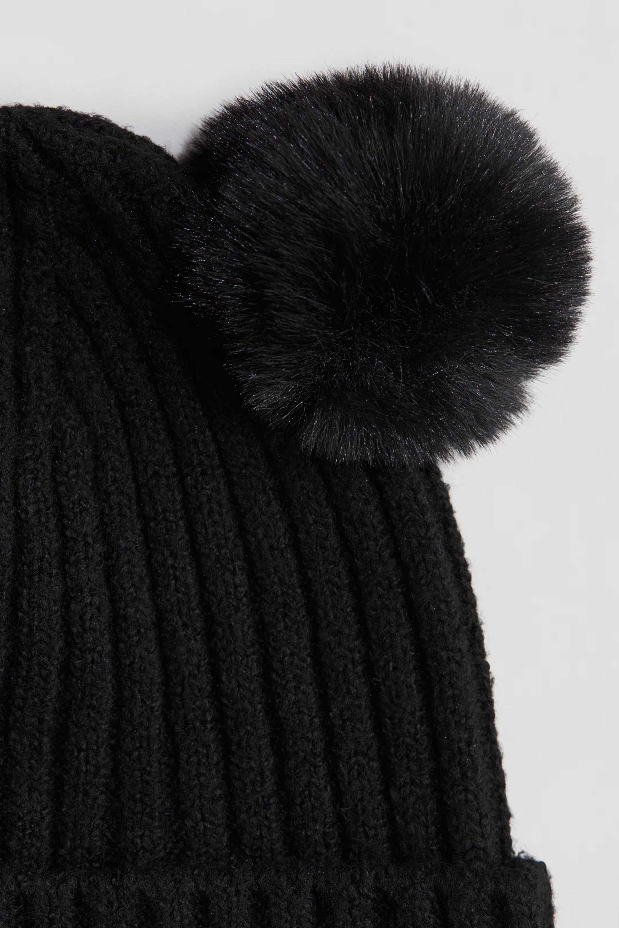 Rib-Knit Pompom Beanie | H&M (US + CA)