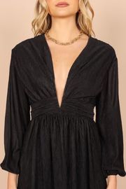 Vivacia Low Cut Maxi Dress - Black | Petal & Pup (US)