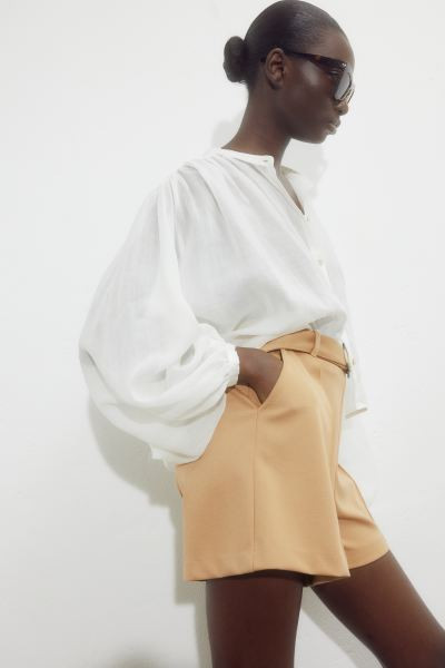 Belted Pull-on Shorts - High waist - Short - Beige - Ladies | H&M US | H&M (US + CA)