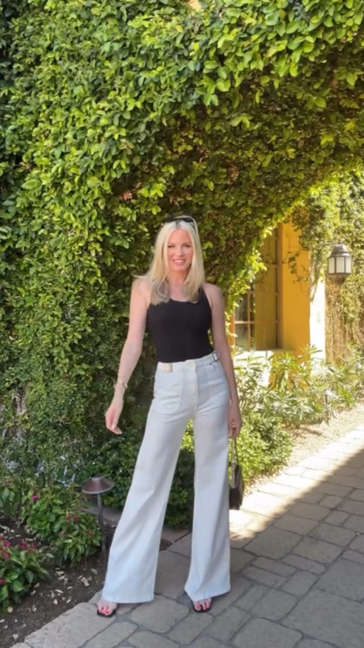 If you’ve been looking for the perfect white jeans… these are it 🤍

@donnaidadenim