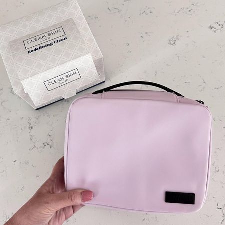 The Clean Towels Travel Bags are on major drop today 👇! Great quality and they have a pouch just for your clean towels! If you haven't used the big clippables yet to restock on Subscribe & Save, they're still there as well! These bags would be great grad gifts you could even put some goodies inside! (#ad)

#LTKSaleAlert #LTKFindsUnder50 #LTKBeauty