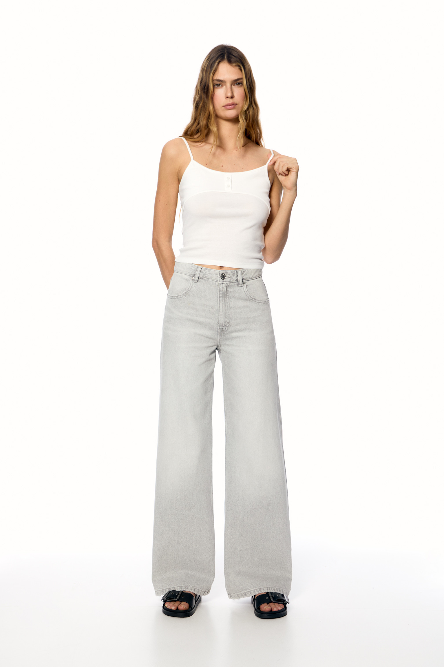 High-waist wide-leg jeans | PULL and BEAR UK