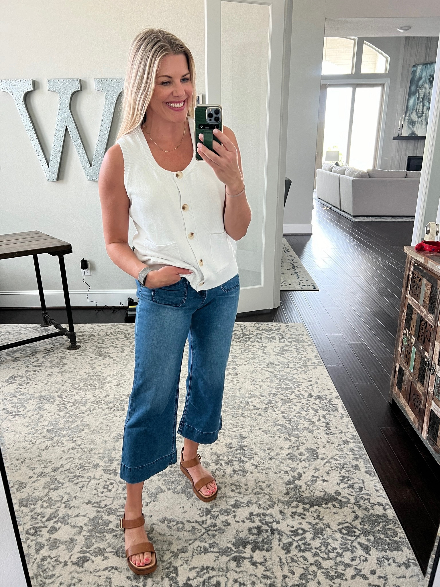 Casual Summer Outfit 

trendy summer outfit  trendy summer fashion  women's summer look  casual summer style  summer party look  denim jeans  brown sandals  white top  fitmomming

#LTKStyleTip #LTKSeasonal