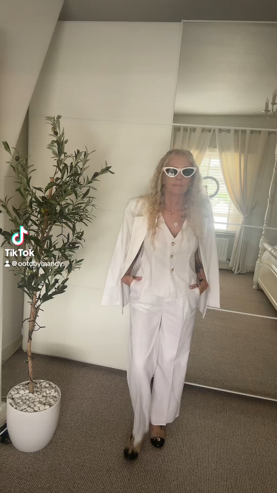 Suit styling styles 

#LTKwedding #LTKstyletip #LTKsummer