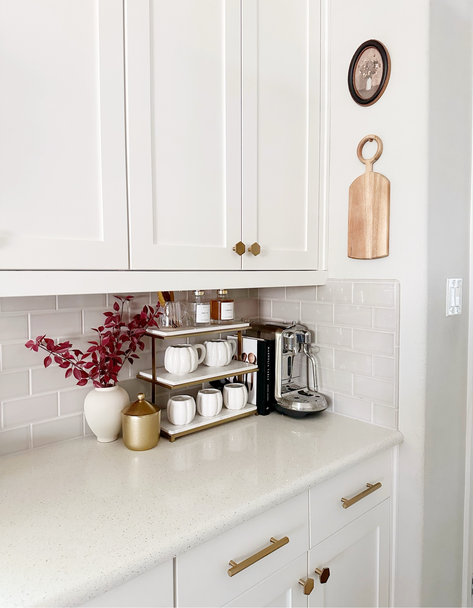 Kitchen decor fall coffee station 🍁🍂☕️

#LTKHome #LTKSeasonal