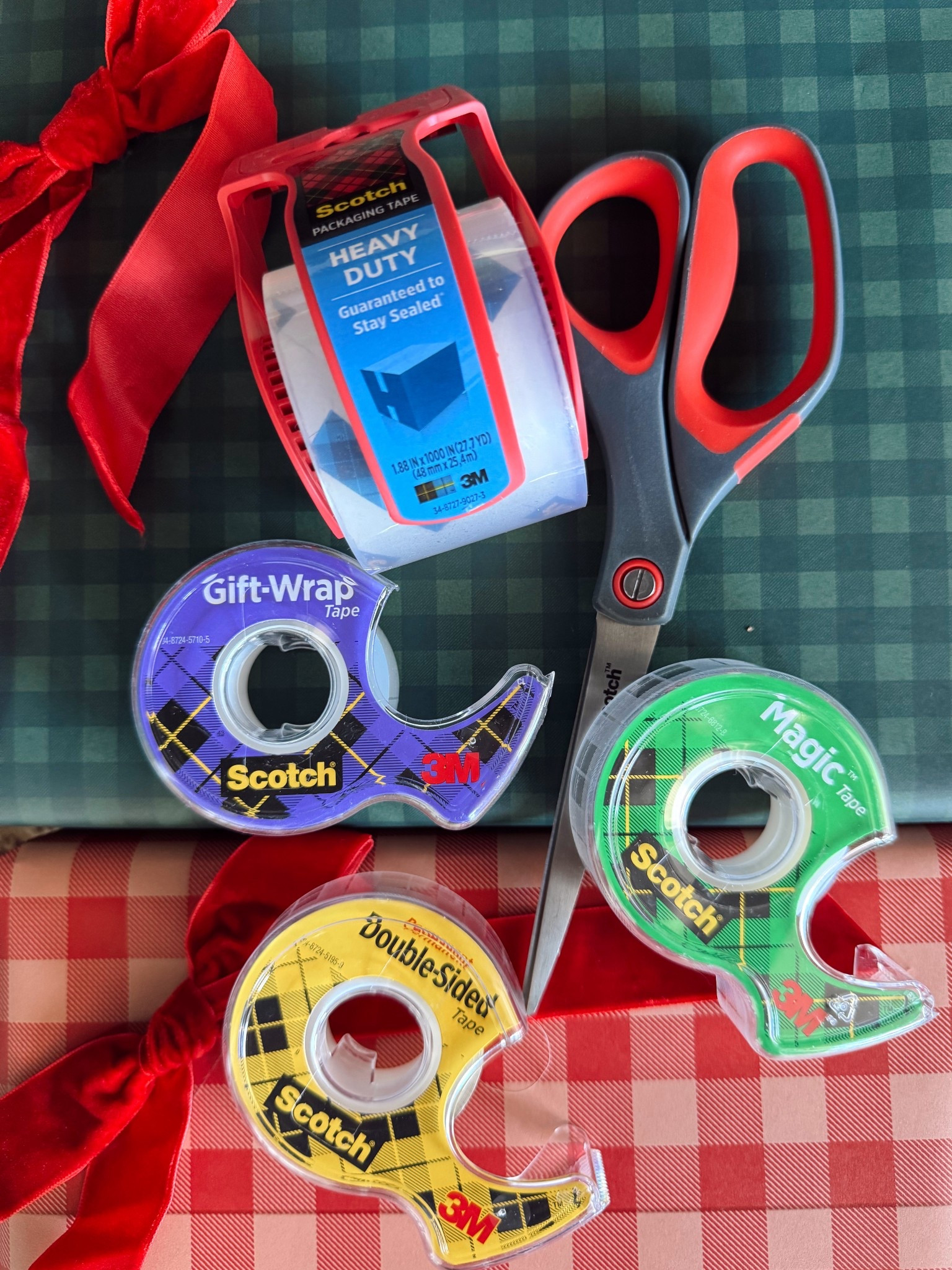 #AD START THE HOLIDAYS OFF RIGHT WITH SCOTCH! 🎁🎄

#Scotch #ScotchTape #Scotch100Anniversary #TargetPartner #Targetstyle  #Target
@Scotch @Target
