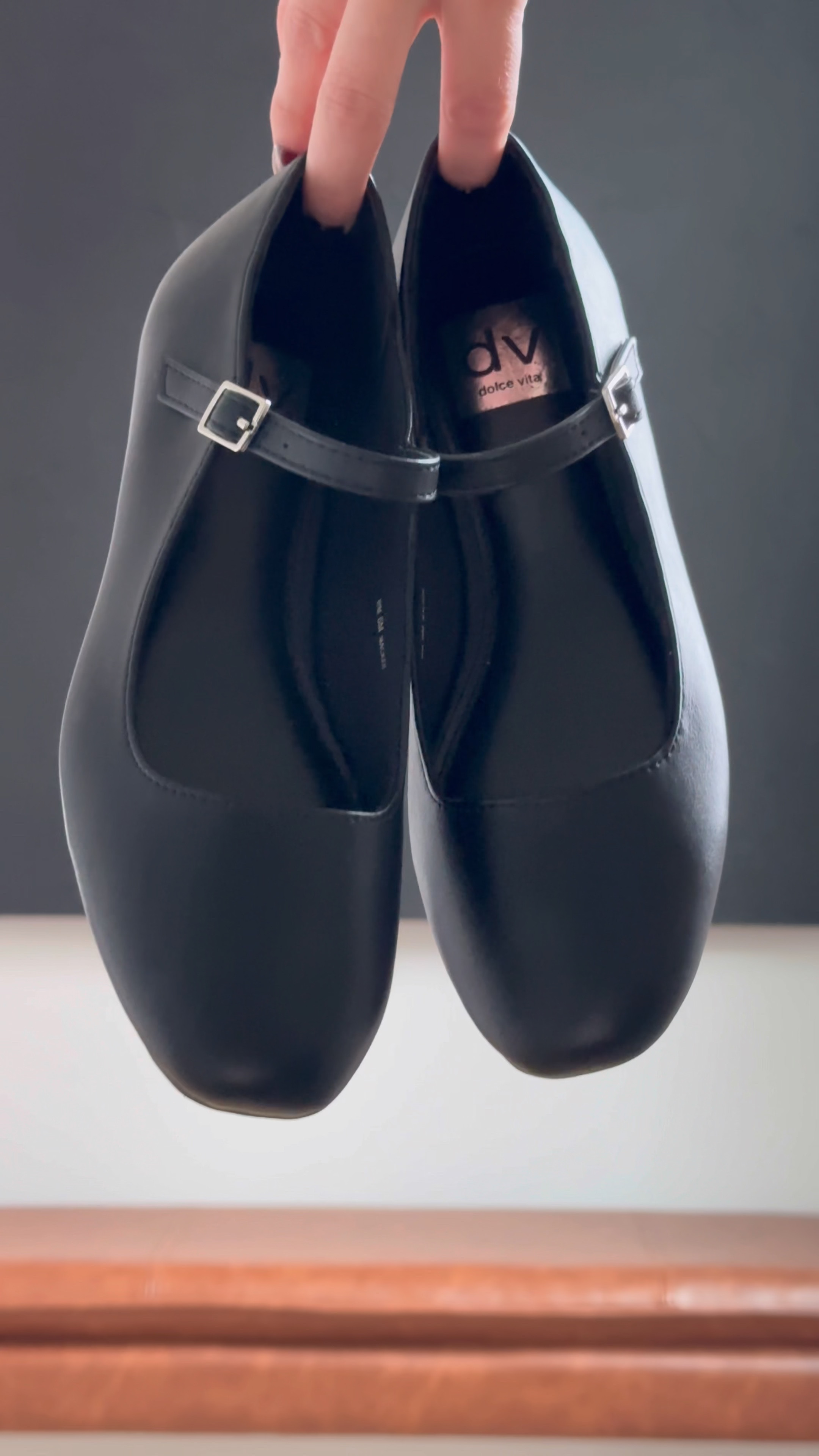 Fall trend alert 🚨 ballet flats 🥰

#LTKstyletip #LTKsalealert #LTKshoecrush