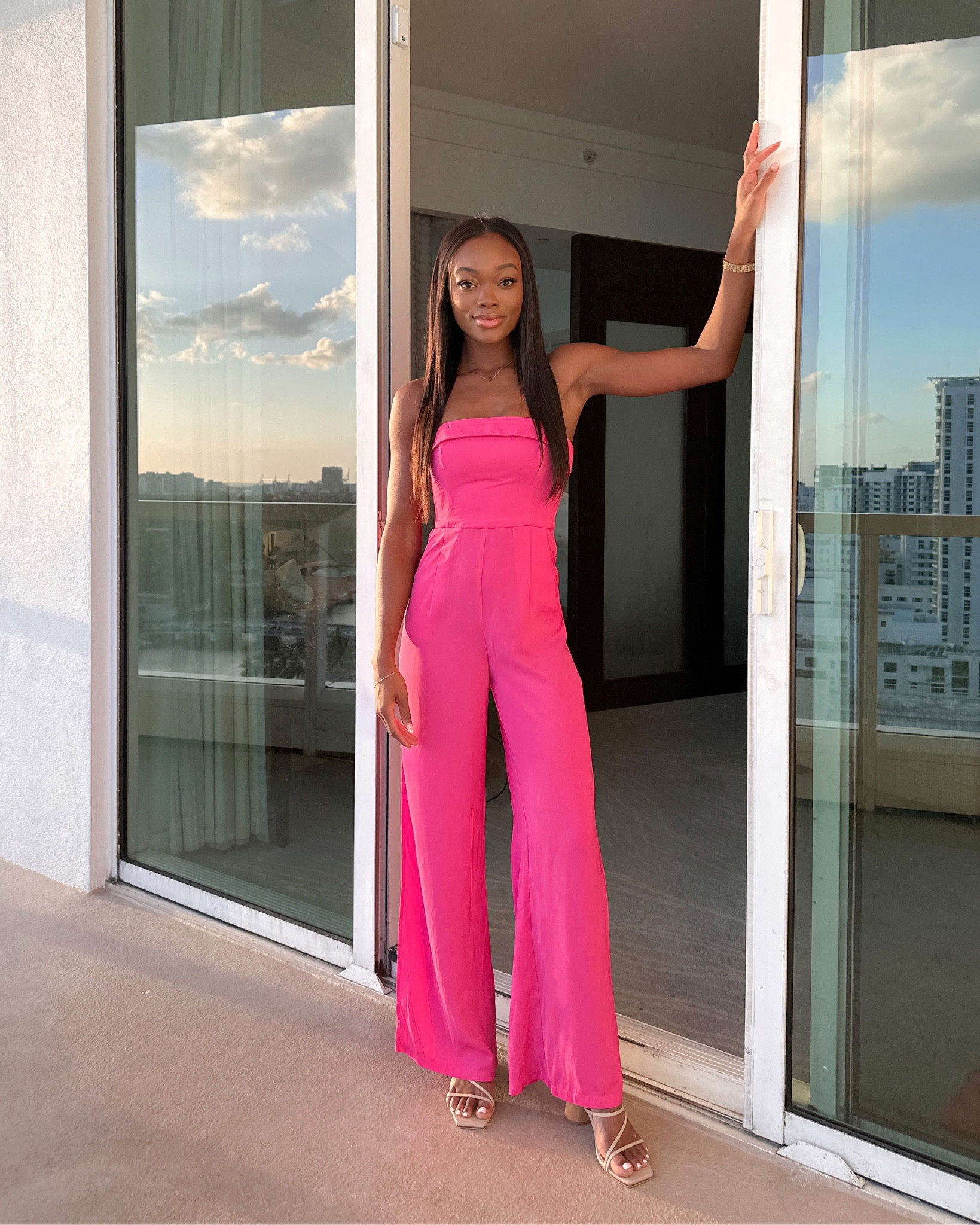 Pink jumpsuit, wearing an XS
Code: BRENNA
Miami style
Vacation style
Spring break style
Resort wear 
Wedding guest jumpsuit 

#LTKunder100 #LTKtravel #LTKwedding