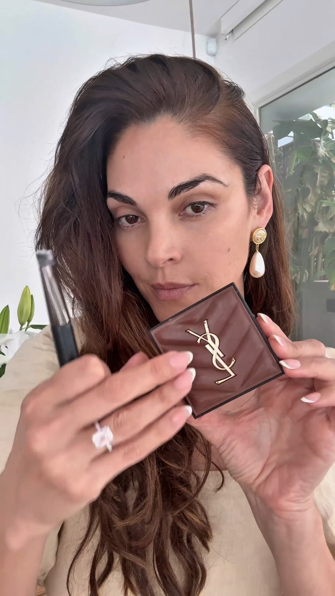 Bronzed, bright, and kissed by light ✨
This summer look is all about soft radiance and less-is-more moments.
Because real beauty isn’t just seen — it’s felt.


#LTKSummerEdit #LTKBeauty