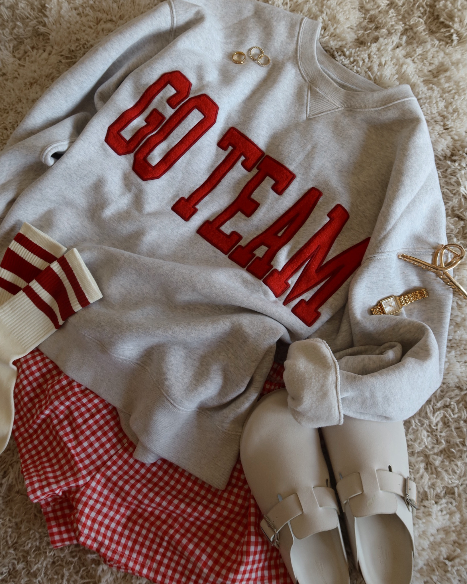 cozy game day outfit ☁️✨🏈 

#LTKSeasonal #LTKSaleAlert #LTKStyleTip