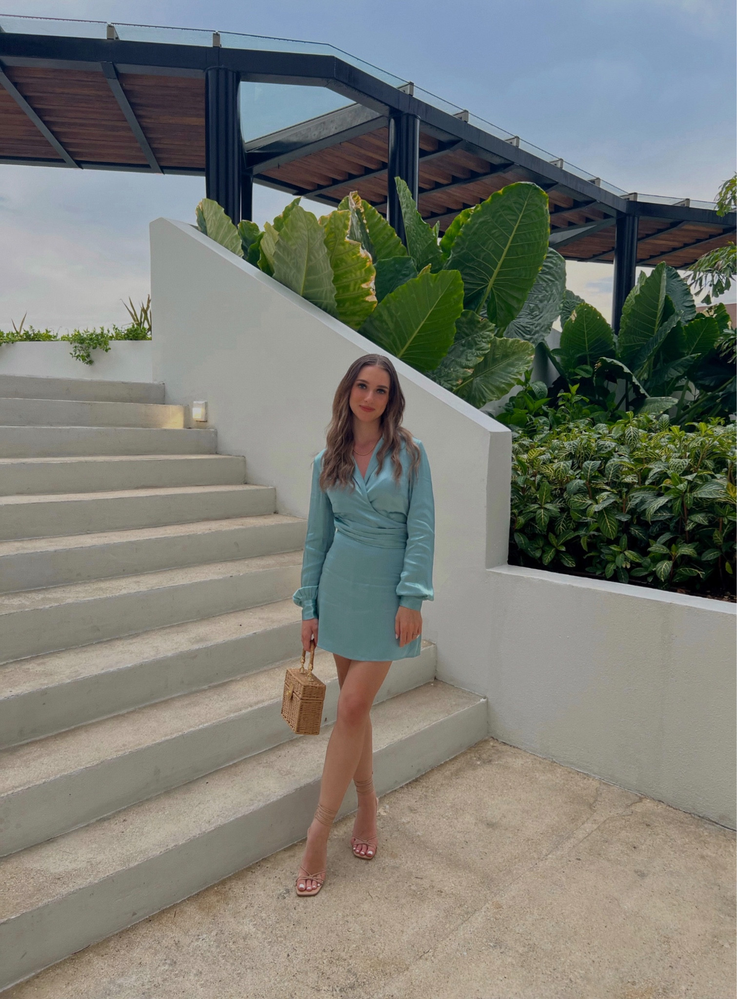 My favorite set 💙
Set is from Meshki wearing XS 
Heels are from Nordstrom wearing size 6.5 
Bag from Amazon 

#LTKSaleAlert #LTKFindsUnder50 #LTKFindsUnder100