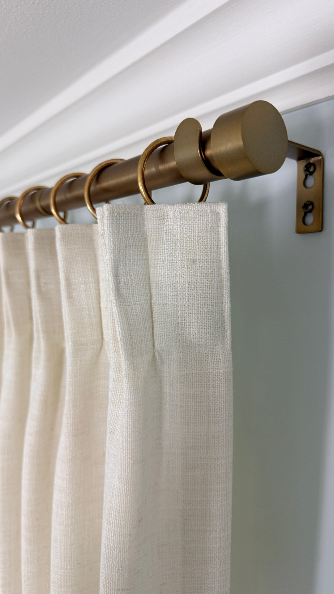 These linen, pinch pleat curtains are 😍. Use FLUT17 for a promotion code. Linked in my LTK!

#LTKHome