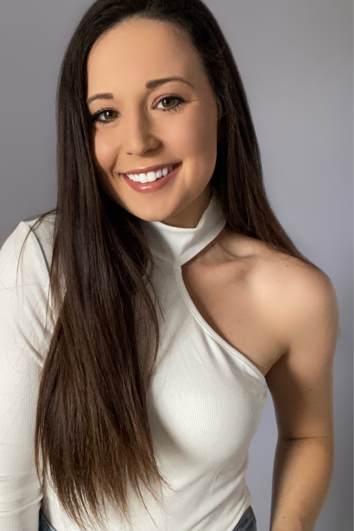 One shoulder long sleeve going out top! 

#LTKSeasonal #LTKFind #LTKstyletip