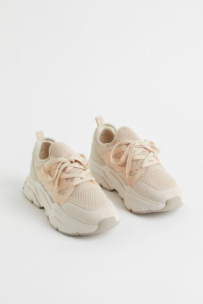 Zapatillas deportivas con suela gruesa - Beige claro - MUJER | H&M ES | H&M (FR, IT, ES, PT, BE)