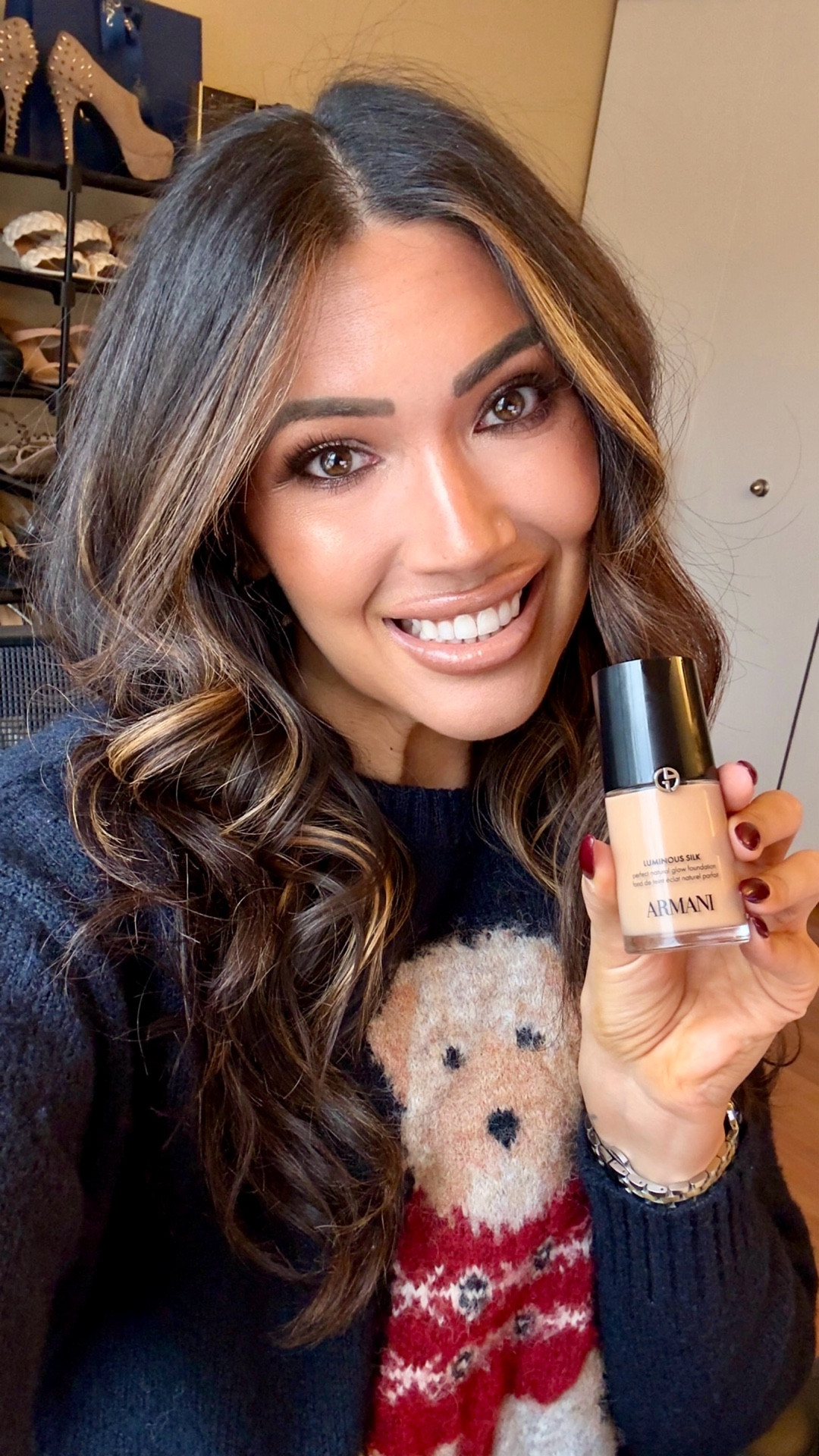 When a holy grail foundation gets an upgrade, you notice.
I’ve worn Giorgio Armani Luminous Silk for years, and this new enhanced formula somehow makes it even better.

The same iconic silky texture and natural glow finish — now infused with niacinamide, an expanded shade range (including olive undertones), 24-hour wear and hydration, and a finish that looks like real skin all day long. Lightweight, buildable, transfer-resistant, and safe for sensitive and acne-prone skin.

If you’re looking for that effortless, lit-from-within glow, this one is absolutely worth trying — now available at Sephora. ✨

@armanibeauty @sephora
#luminoussilk #giftedbyarmani

#LuxuryFoundation #NaturalGlowFoundation #SephoraFinds #LongWearFoundation #HydratingFoundation
