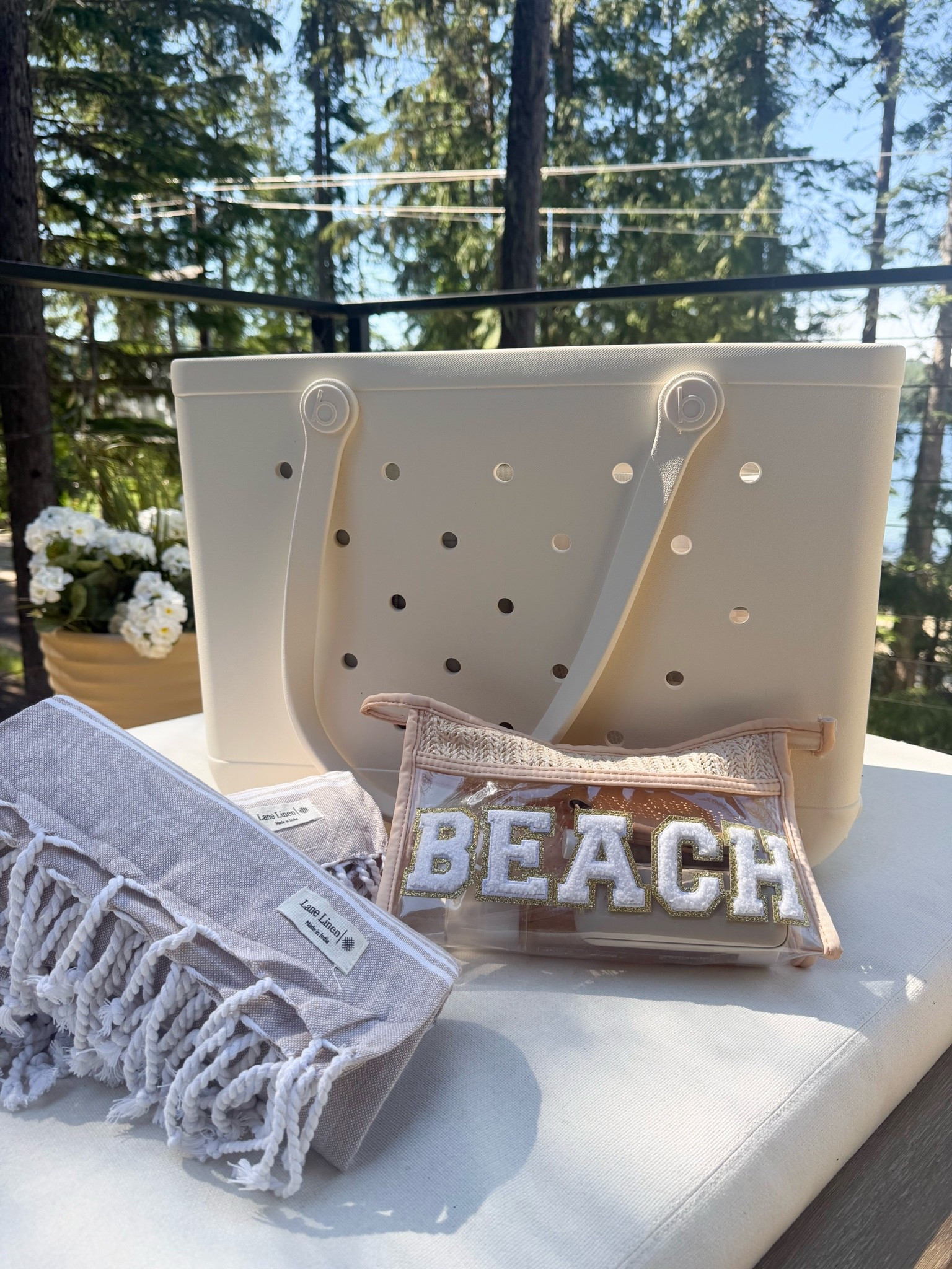 Beach bag essentials!

#LTKmomlife #LTKdayinmylife #LTKSeasonal