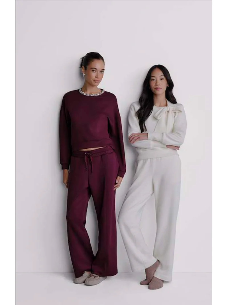 Scoop Women's and Women's Plus Scubaknit Embellished Sweatshirt, Sizes XS-4X | Walmart (US)