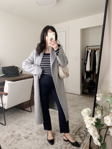 Petite outfit idea 
Pants- 4 Navy 
Top-XS 
Coat- XXS 


#LTKfindsunder100 #LTKSpringSale #LTKfindsunder50