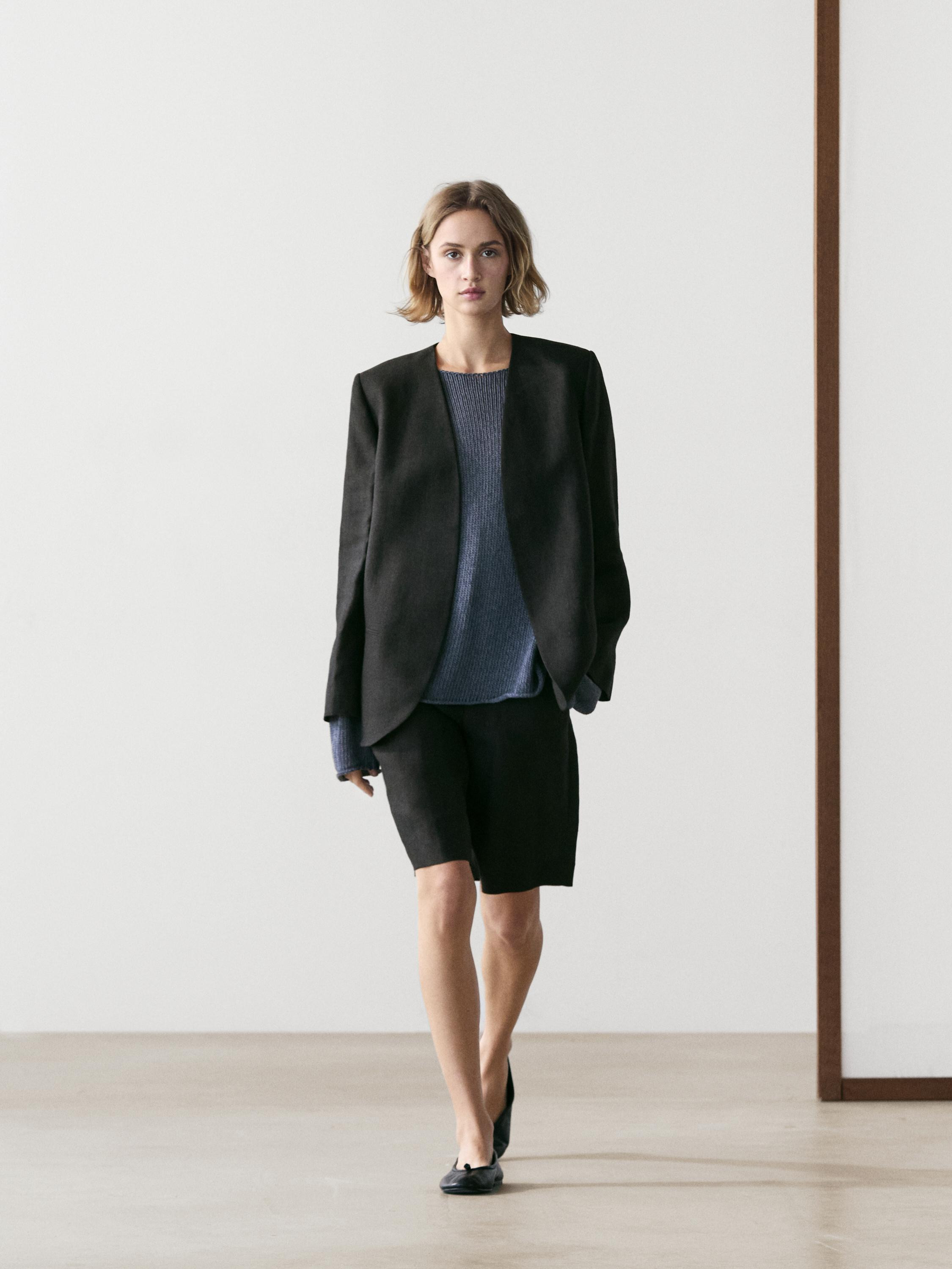 VOIR LE LOOK
Veste sans revers 100 % lin

 169 €  Couleur:  Noir  Ajouter au panier | Massimo Dutti FR