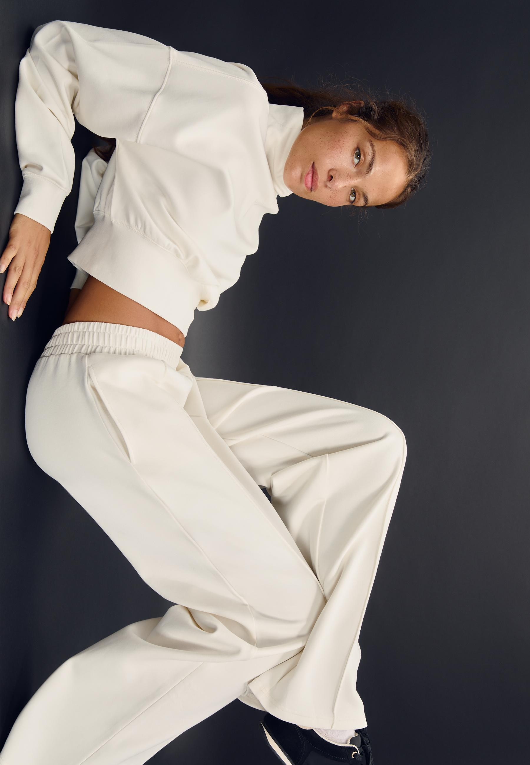 Faded jogging trousers - Women's fashion | Stradivarius United Kingdom | Stradivarius (UK)