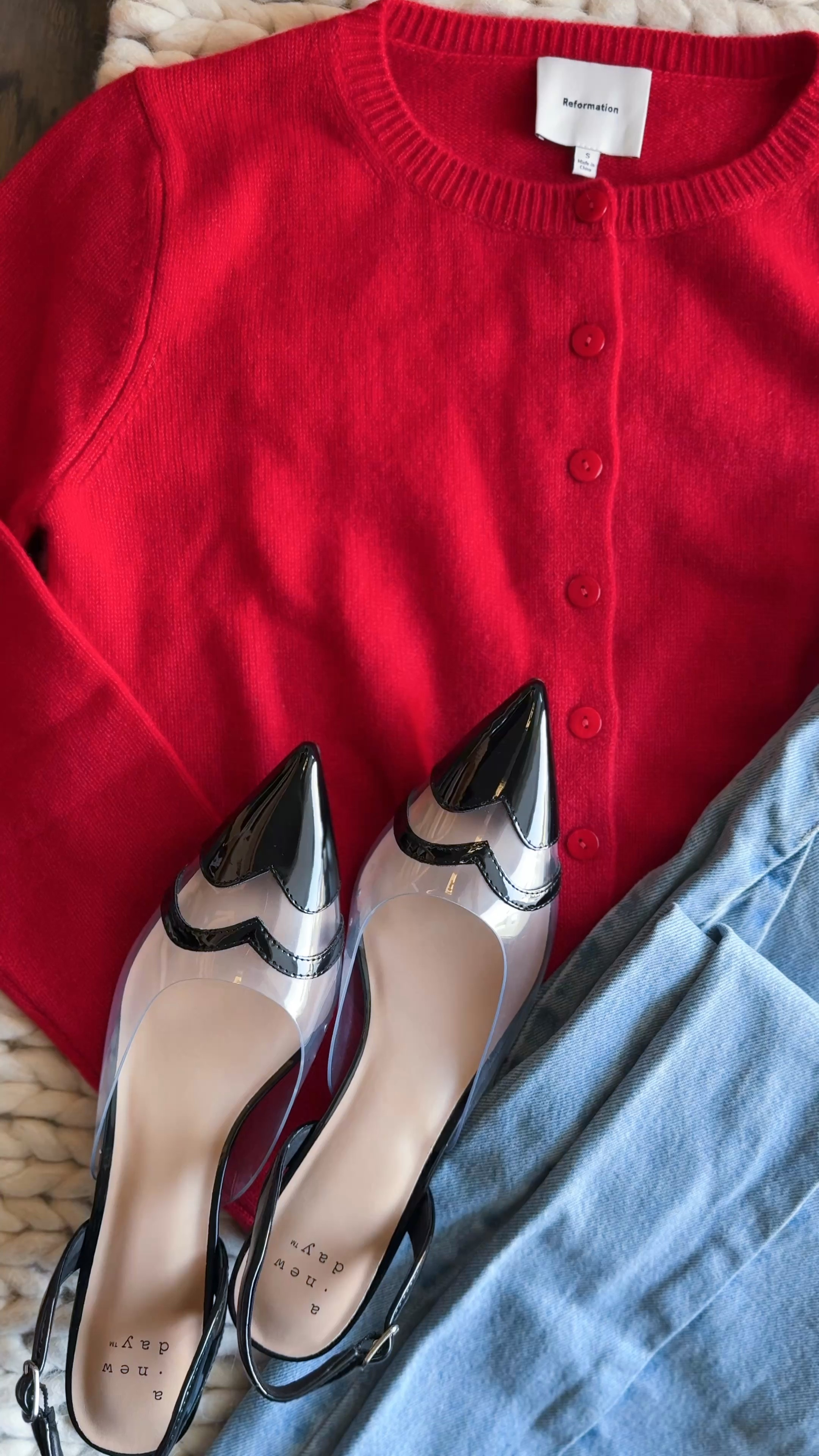 Completely obsessed with this beautiful red cardigan. It’s a beautiful closet staple, but perfect for Valentine’s Day. 


Valentine’s Day Outfit Idea - Galentines  - Brunch Outfit Idea - Cute Heels - Abercrombie Barrel Jeans - Comfortable Heels - Reformation - Red Cardigan - Cashmere Sweater 


#LTKWatchNow #LTKStyleTip #LTKU