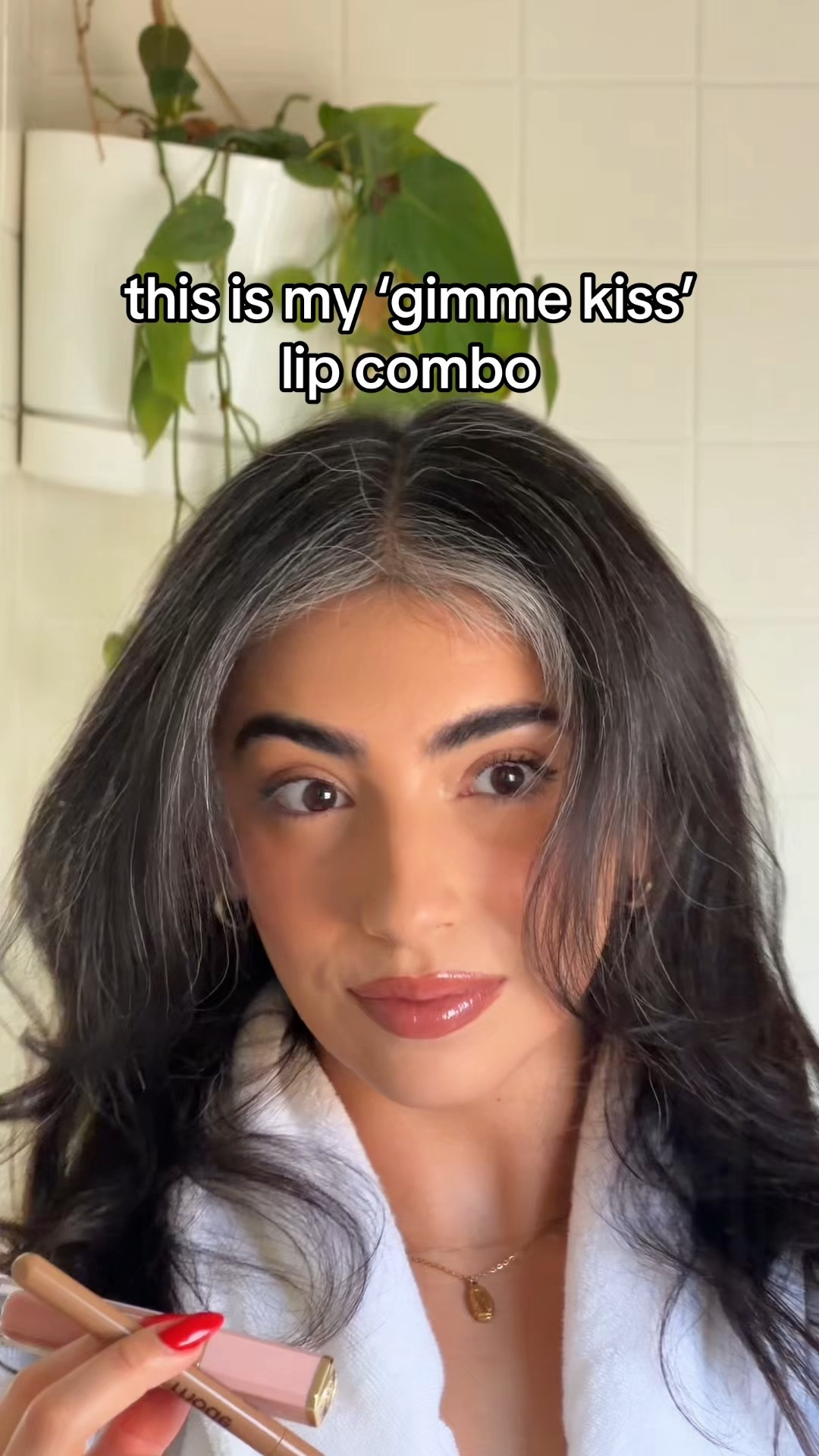 this is my ‘gimme kiss’ lip combo 💋 @rhode skin lip contour in LEAN & @Too Faced Lip Injection in SOULMATE #lipcombos #nudelipcombo #toofaced #rhode #latinacreator 

#LTKBeauty #LTKValentine #LTKgrwm