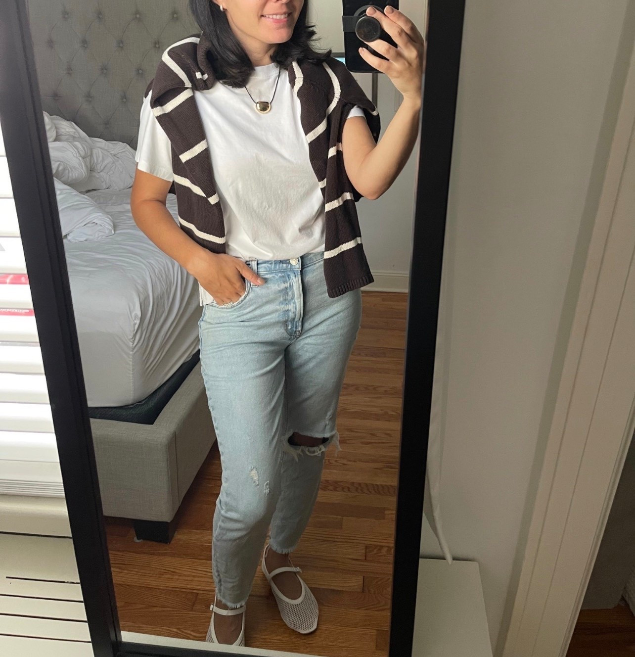 OOTD
My style
Bean necklace
Celine sunglasses
Mesh flats
Sweater
White tee
Fall outfit
Fall style
#LTKShoeCrush 

#LTKFindsUnder100 #LTKFindsUnder50