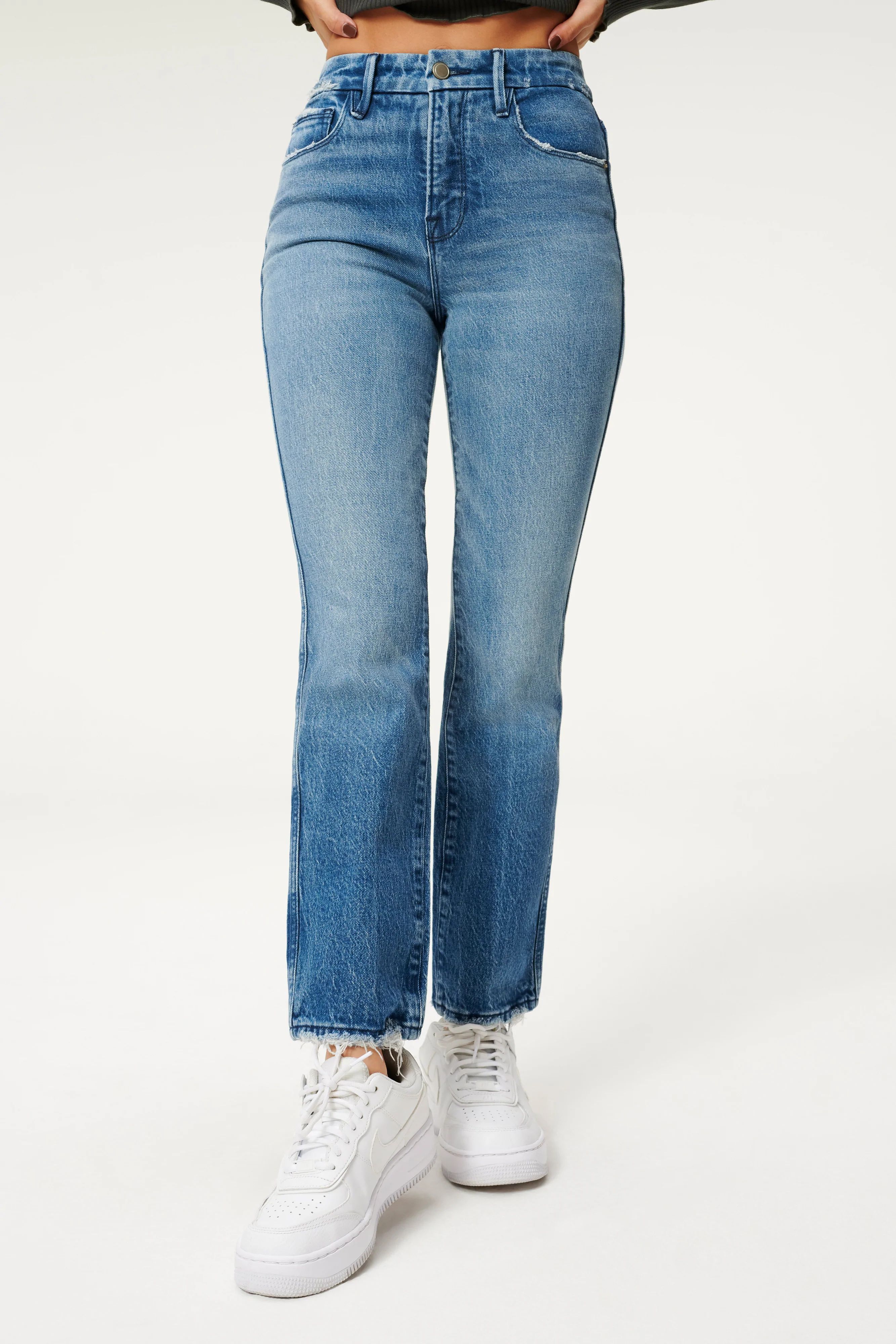 GOOD CURVE STRAIGHT JEANS | BLUE858 | Good American