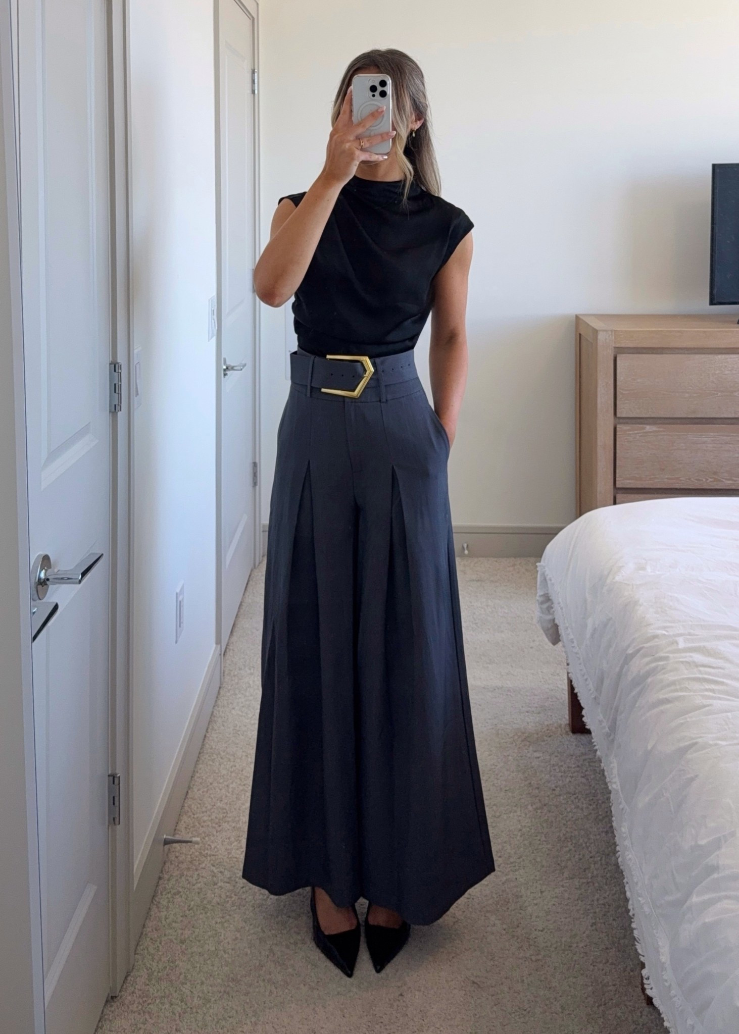 such fun pants! paired with a really classic staple top for the office

#LTKWorkwear #LTKootd