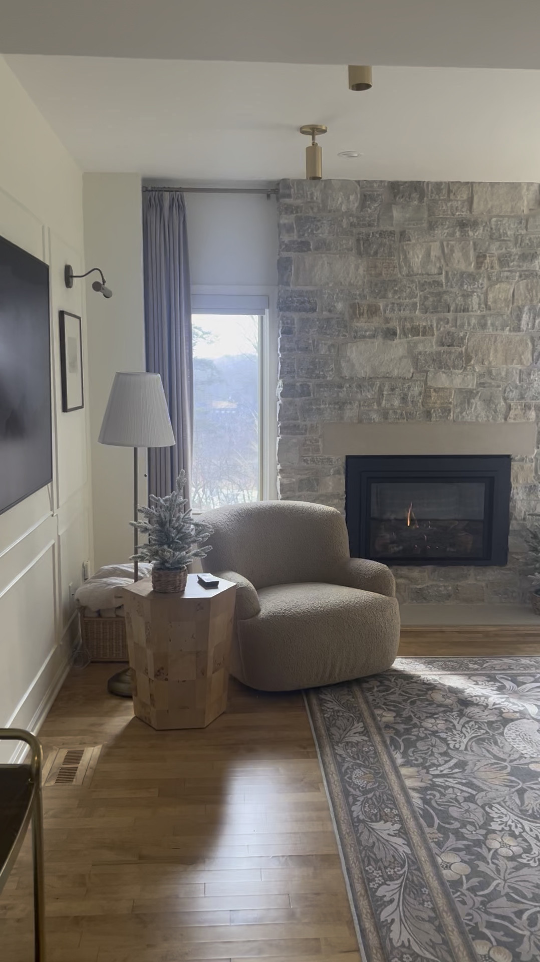 These @twopagecurtains completely transformed my space, and I’m obsessed! 😍
 
If you’re looking for curtains that live up to the hype, these are IT. The quality is top-notch, and they’re *totally* customized to your needs (height, width, and even the lining!). Plus, the fact that you can adjust the height once they’re hung? GAME CHANGER. 🙌

Here’s exactly what I got:  
Liz Linen Drape Pleated  
Color: Burlywood Birch  
Pinch Pleat  
Same color lining  
80% shade  
Body Memory: yes  



#LTKHome