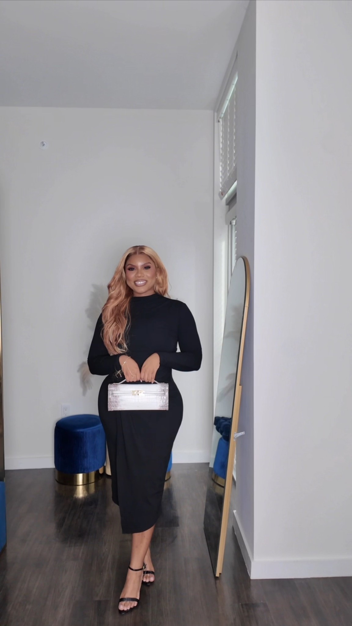 I’m obsessed with this long sleeve dress. I’m wearing a size medium 

#LTKParties #LTKStyleTip #LTKMidsize