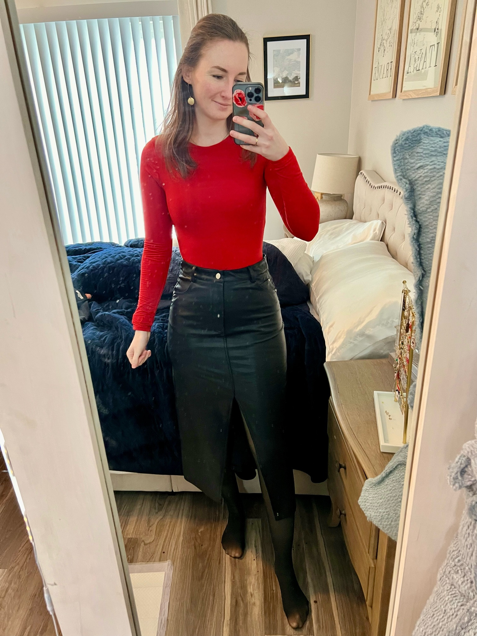 #modestclothing #tznuit #modestfashionblogger #modestoutfit #modestootd #christianmodesty #skirtlove #skirtoutfit #skirtlife #letsbemodest 