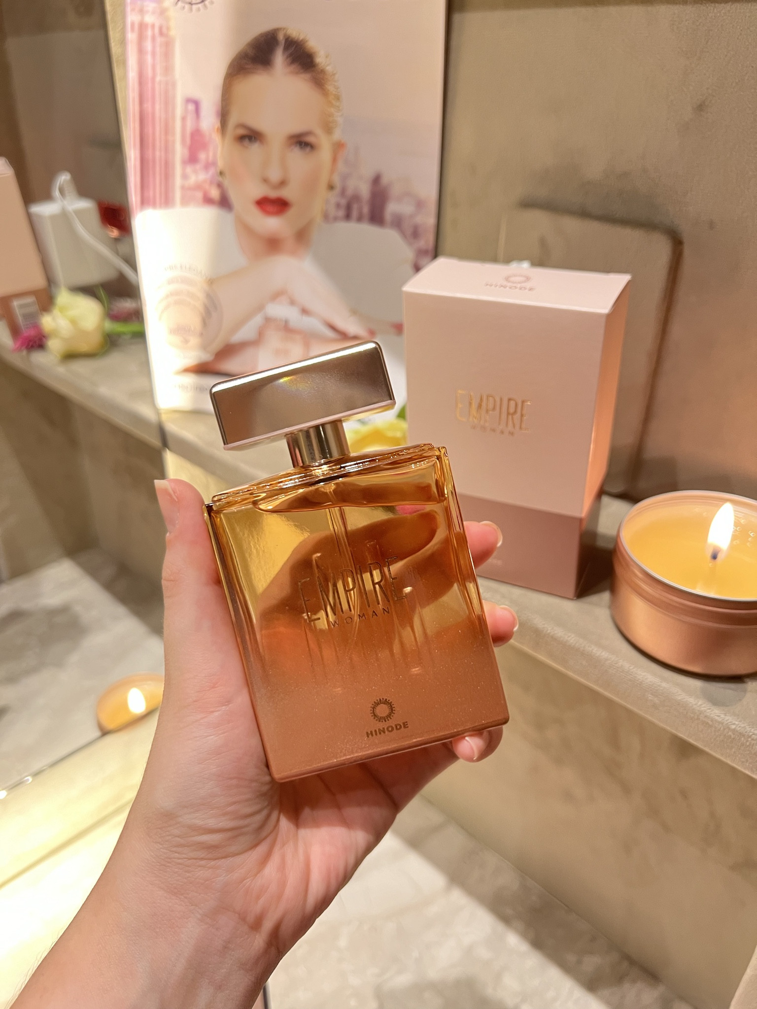 Essa semana eu fui convidada para uma experiência imersiva da nova fragrância Empire Woman da Hinode! 

Uma fragrância que exala poder e feminilidade e representa o empoderamento feminino na marca! 

Notas como framboesa, gardênia e pachuli embalam esse perfume maravilhoso, eu amei 💕

#TeoriaNaPratica2LTK

#LTKbeauty #LTKbrasil