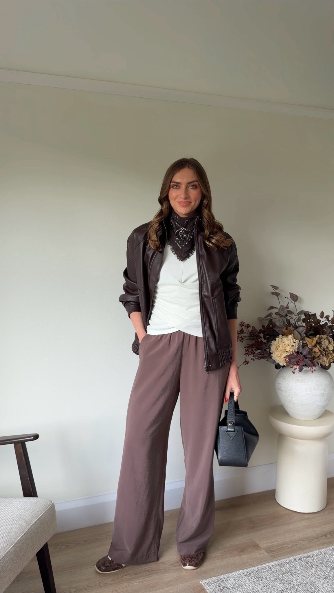 Brown trouser outfits 
For anything Abercrombie, size my code: AFEMILY for an extra 15% off on top 
Size 8 in the Matalan jacket
Kujten scarf - can’t link on here
Size 8 in the Very t-shirt
Small Long in the Abercrombie brown trousers - I’m 5 ft 6
Adidas Japan trainers 
The horse clementine bag