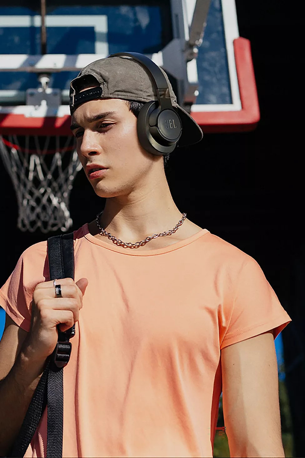 JBL Tune 720BT Wireless Over-Ear Headphones | Urban Outfitters (US and RoW)