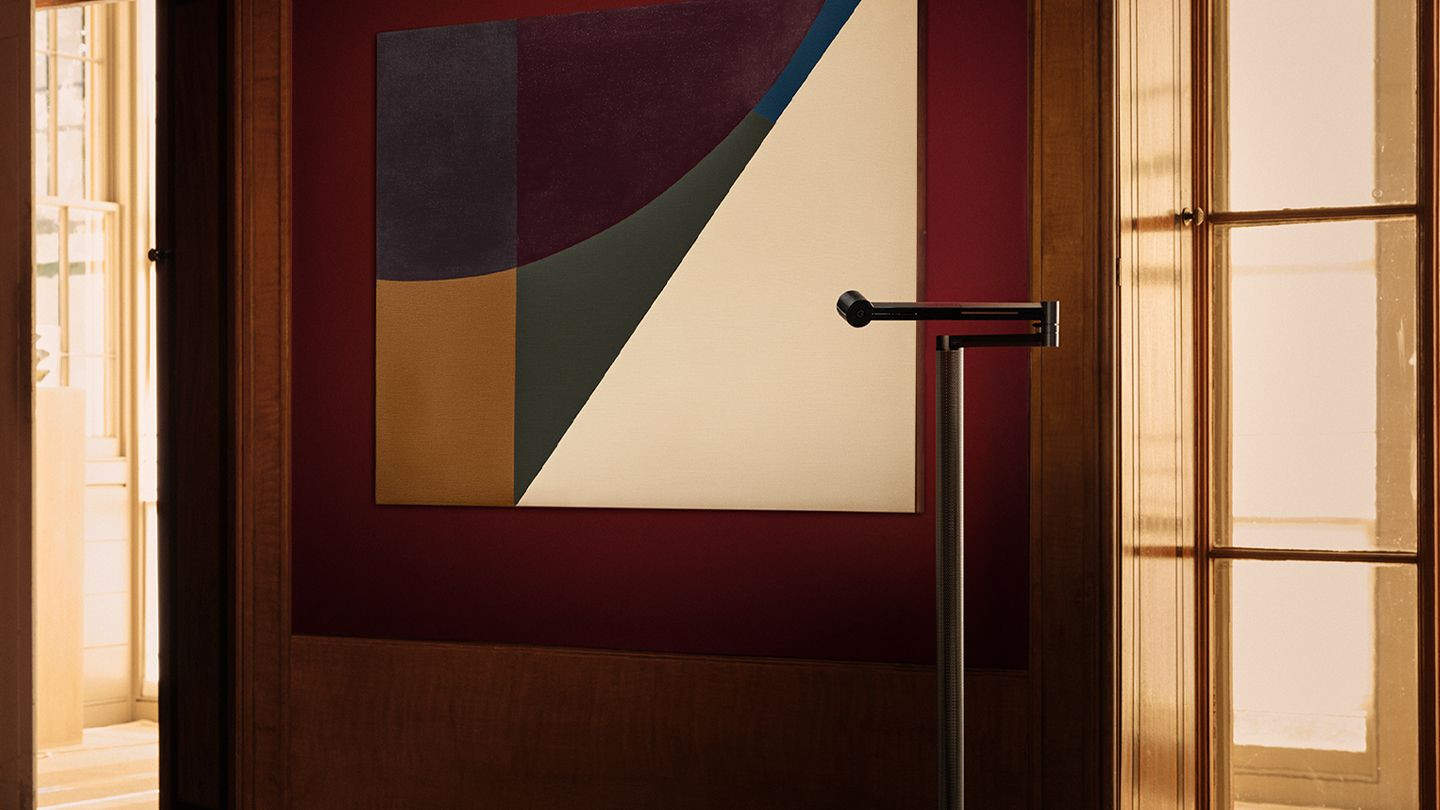 Dyson Solarcycle Morph™ floor (Black/Brass) | Dyson (US)