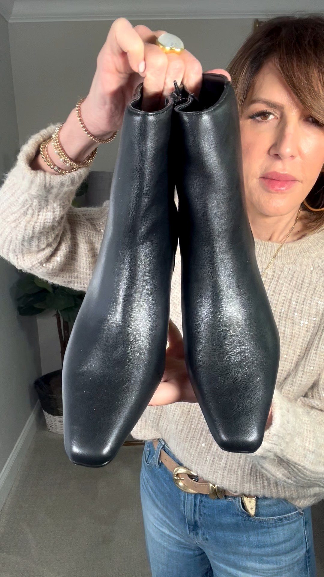 black boots, winter shoes, winter outfit 

#LTKOver40 #LTKFindsUnder100 #LTKSeasonal