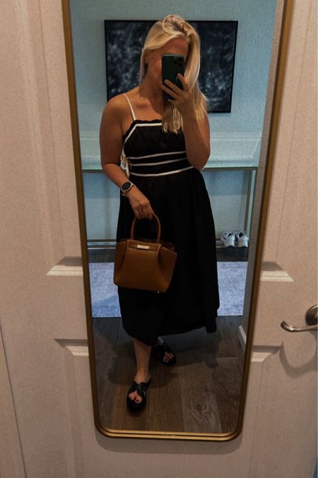 ✨Tap the bell above for daily elevated Mom outfits.

Amazon find! Love this dress! So obsessed. Black maxi, contrast.

"Helping You Feel Chic, Comfortable and Confident." -Lindsey Denver 🏔️ 


  #over45 #over40blogger #over40style #midlife  #over50fashion #AgelessStyle #FashionAfter40 #over40 #styleover50 #styleover40 midsize fashion, size 8, size 12, size 10, outfit inspo, maxi dresses, over 40, over 50, gen X, body confidence


Follow my shop @Lindseydenverlife on the @shop.LTK app to shop this post and get my exclusive app-only content!

#liketkit #LTKOver40 #LTKMidsize #LTKFindsUnder50
@shop.ltk
https://liketk.it/4K91K