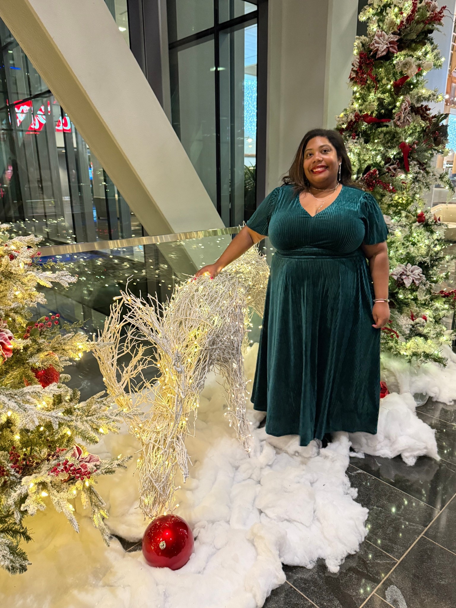 ‘Tis the season 🎄

#LTKPlusSize #LTKHoliday