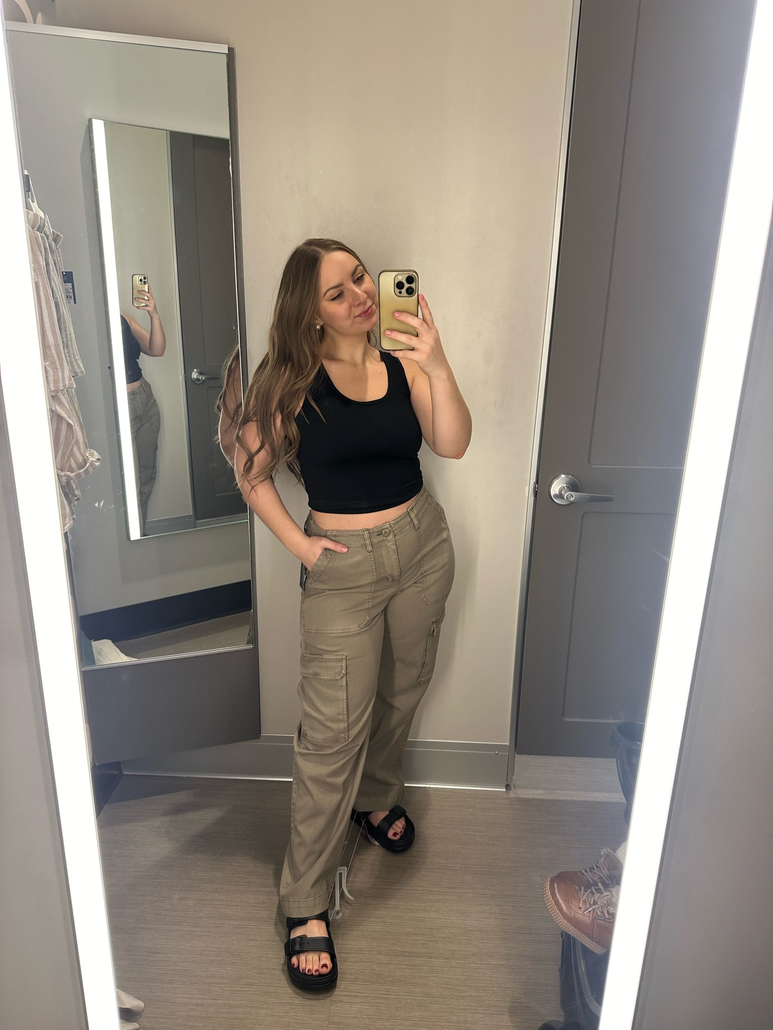 Affordable cargo pants with an adjustable waist band! Pair with a simple tank & sandals for spring.

#LTKfindsunder50 #LTKstyletip