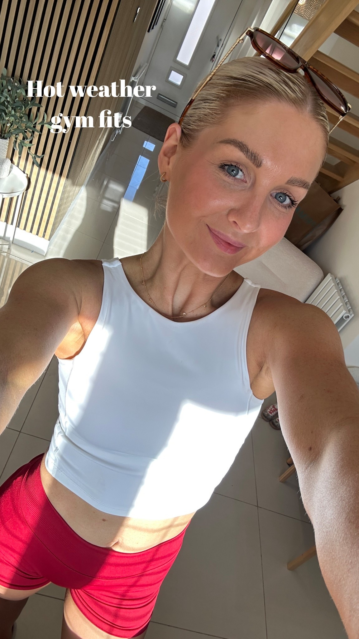 Today’s hot weather gym fit! I am LOVING these new shorts at the mo I’ve ordered a few colours! Go true to size as they’re perfect fitting!👌🏻❤️

The top also has a built in bra… perfecto!

#LTKsummer #LTKuk #LTKfitness