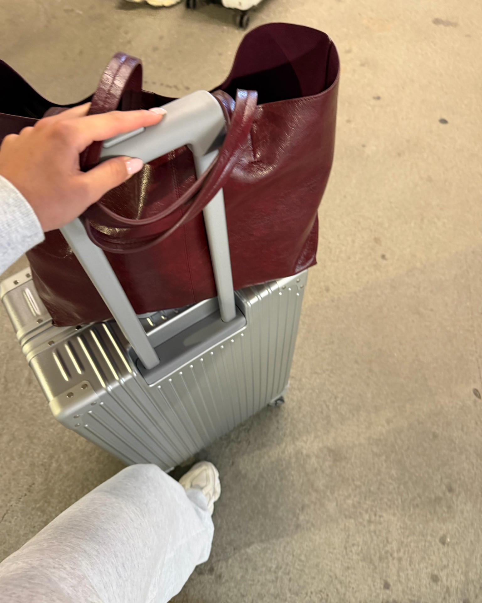 Traveling tote + a few other essentials ♥️🥀
