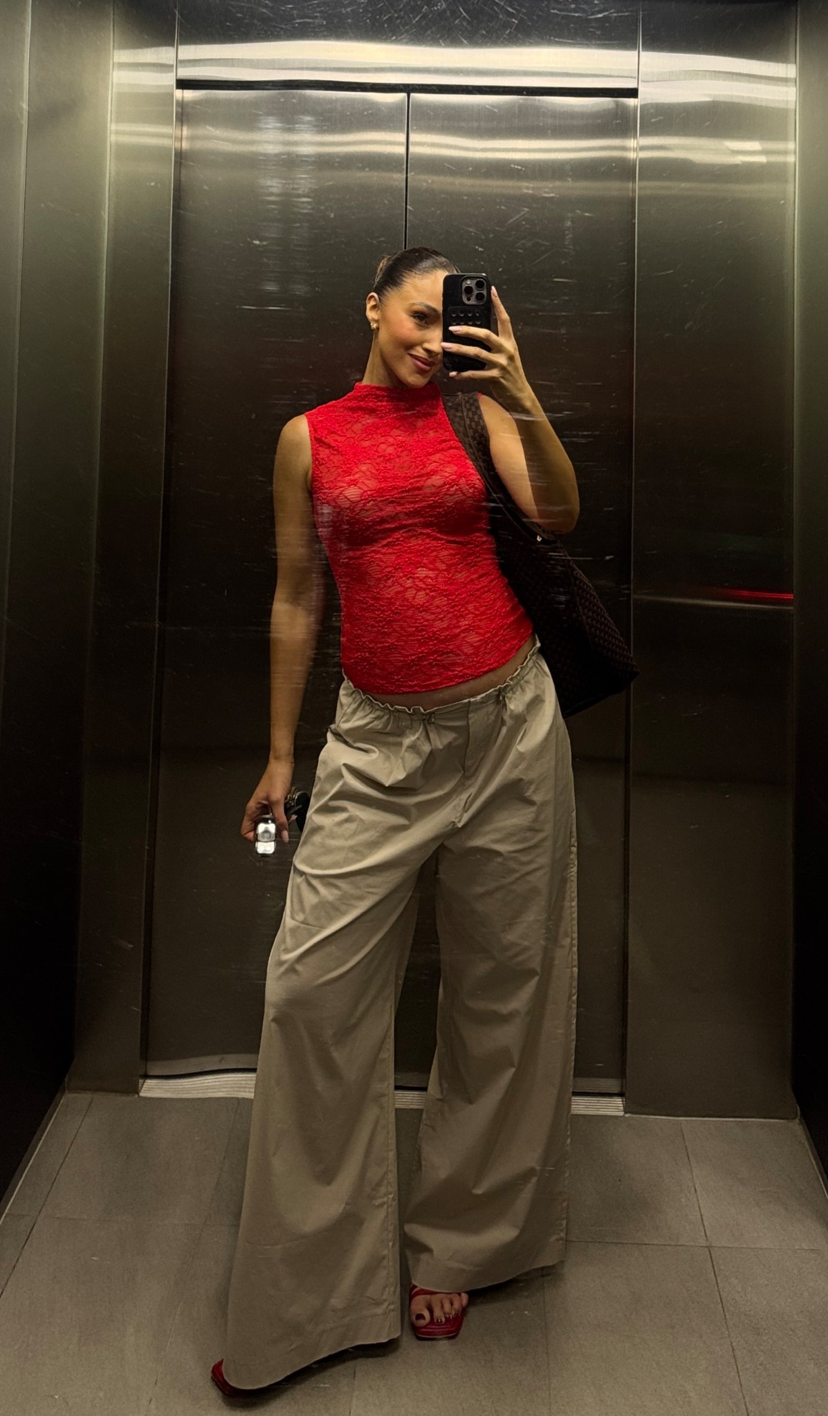 A pop of red today 

#LTKsummer #LTKaustralia #LTKmaternity