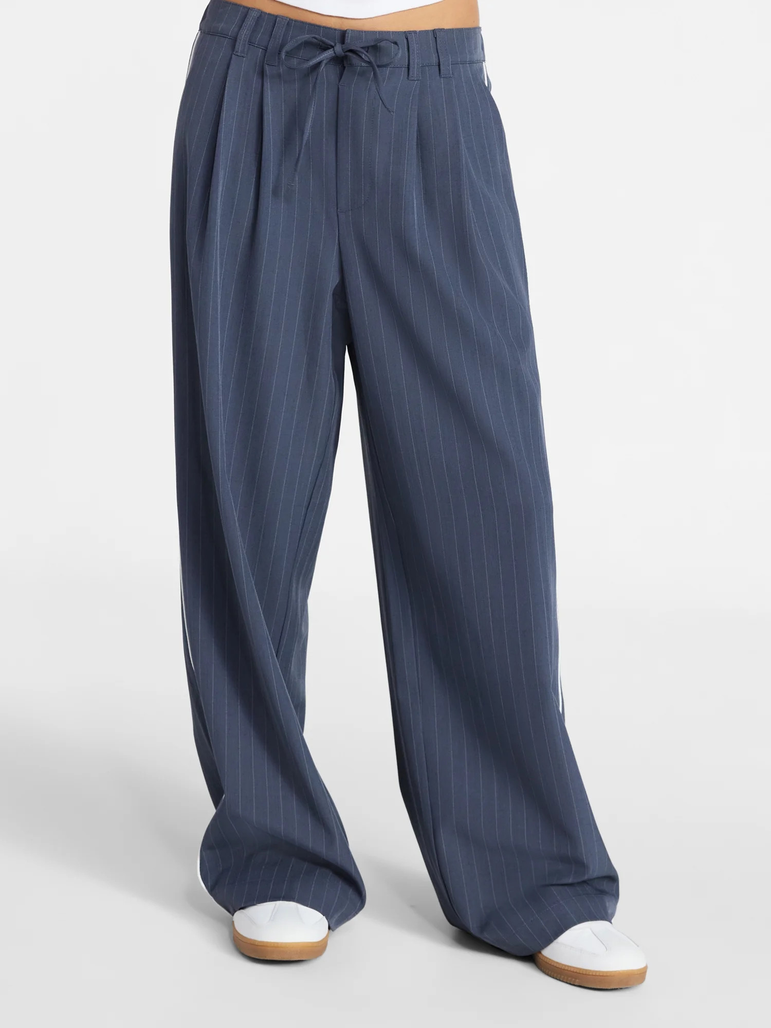 No Boundaries Pleated Trousers with Piping, 30" Inseam, Women's XXS-XXL | Walmart (US)