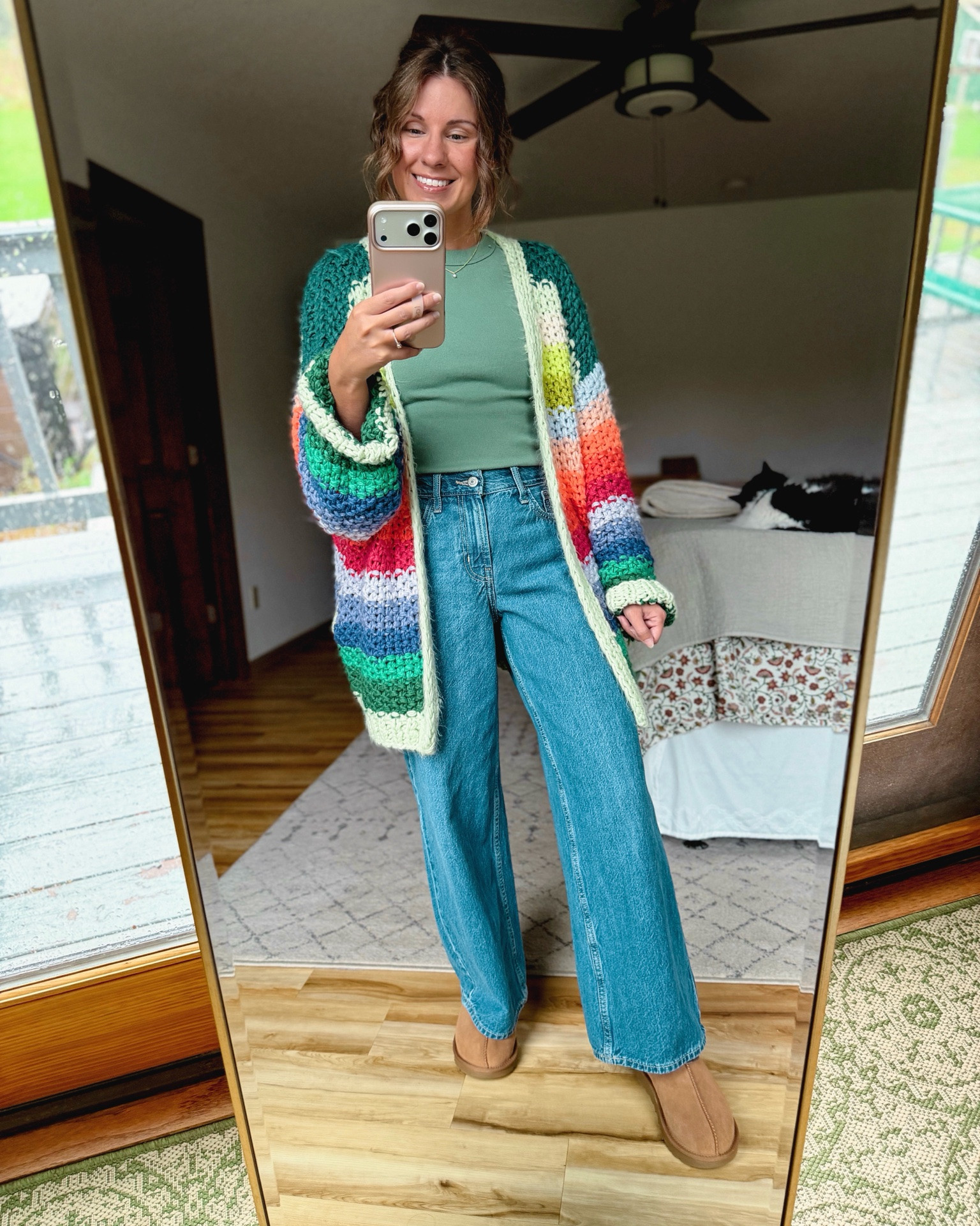 Dopamine dressing on this dreary and rainy day 🌈 

small in my tee, small in my rainbow cardigan, 00 short/petite in my jeans and 6 in my Ugg Tasmans!